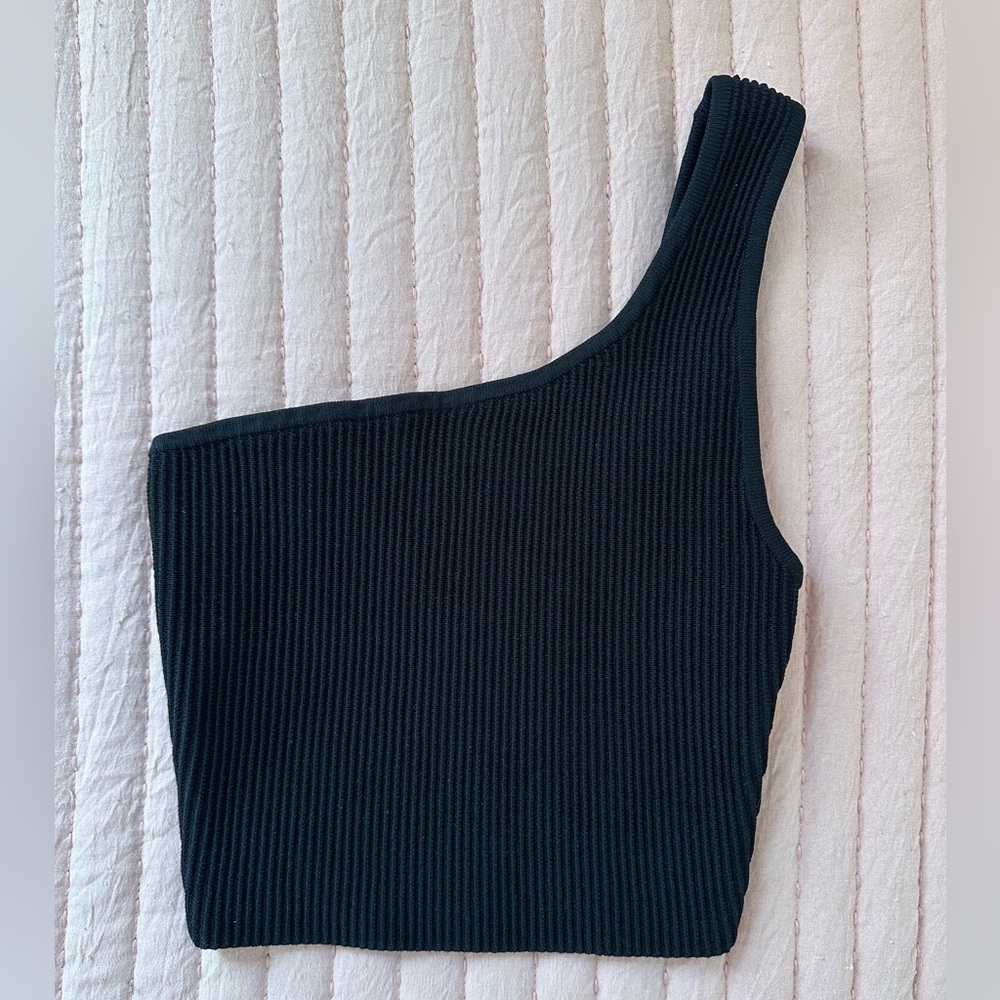 Babaton Sculpt Ribbed One Shoulder Top